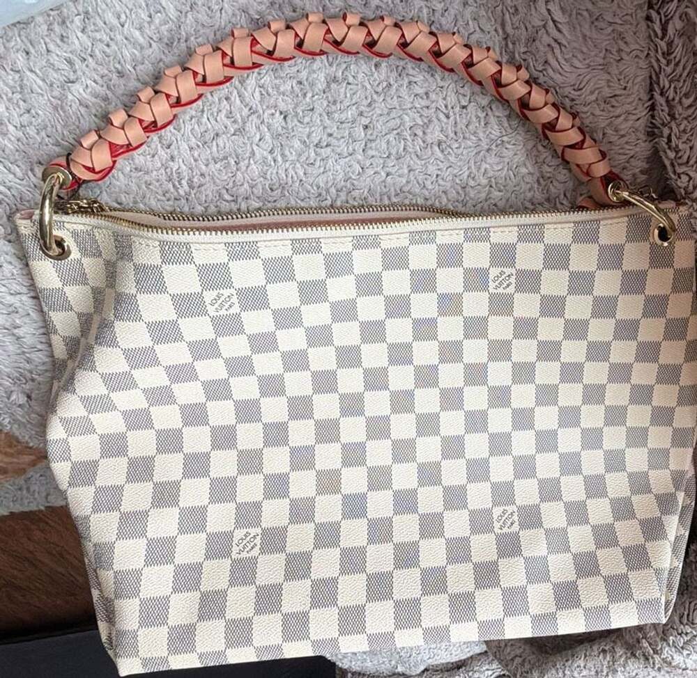Louis Vuitton Damier Azur Totally MM Rose Ballerine

Comes with LV Dust bag